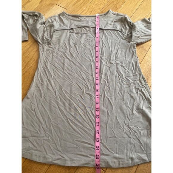 Soft Surroundings, women's grey long sleeve peek a boo tunic size small - Picture 7 of 7